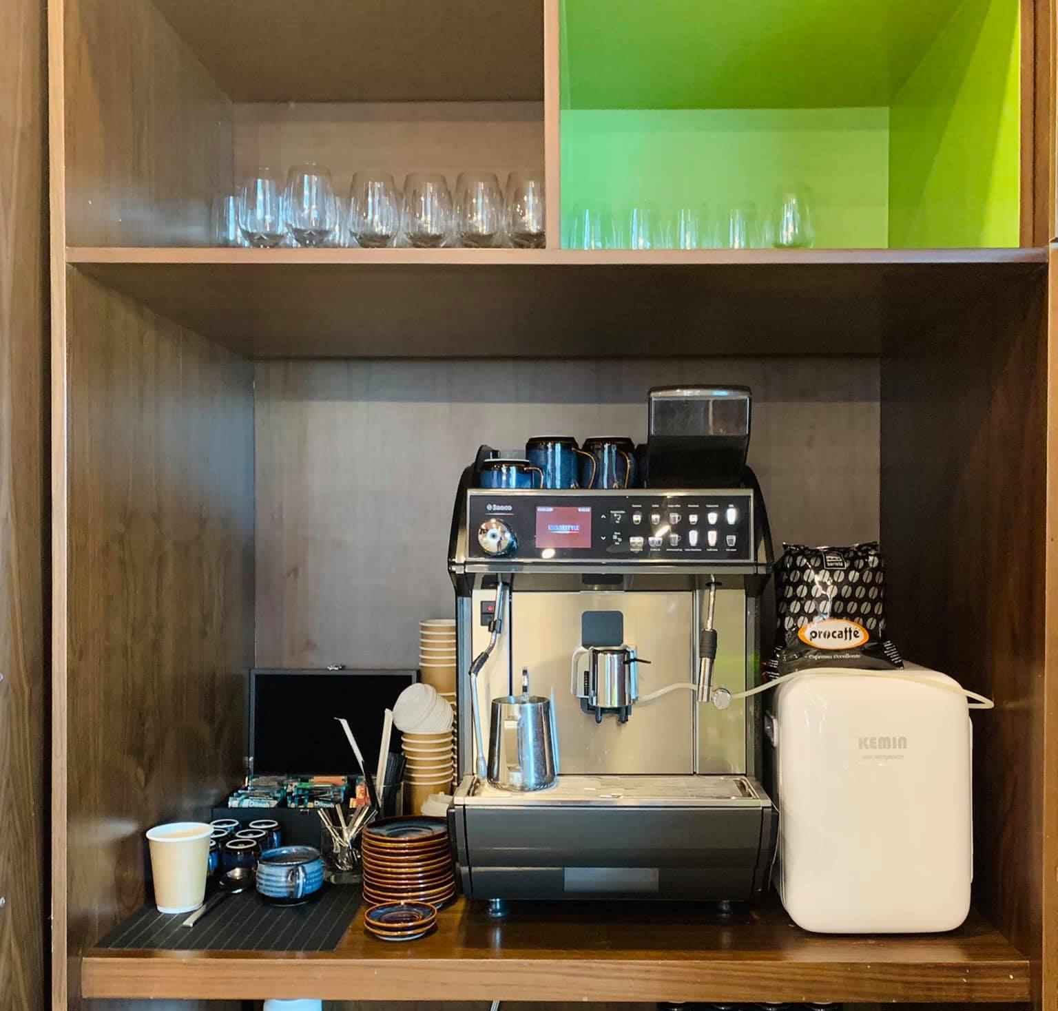 Máy pha cà phê tự động Saeco Idea Cappuccino Restyle công suất lớn, thích hợp các văn phòng, khách sạn, quầy buffet