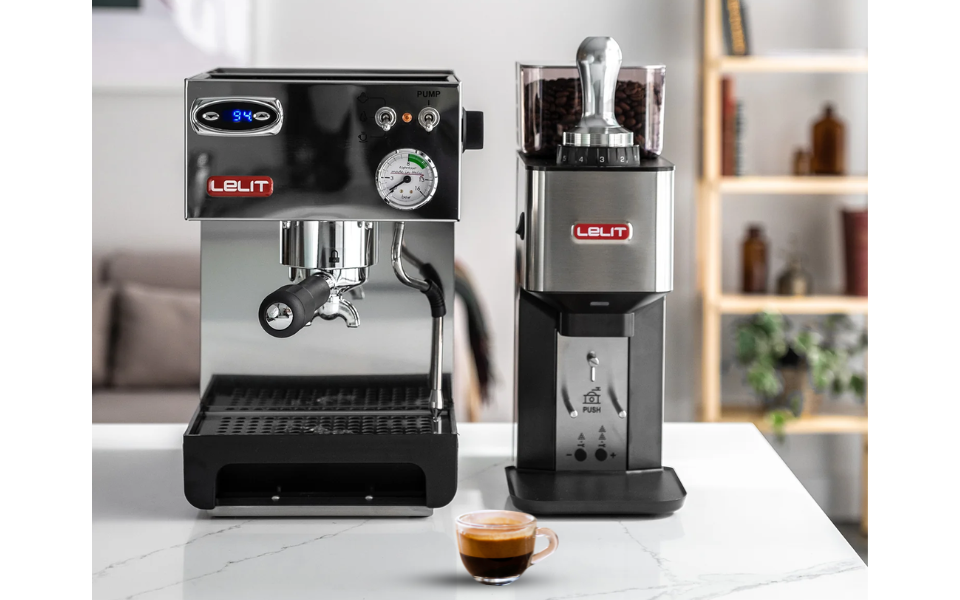 Tay cầm chuyên nghiệp mang đến tách espresso thơm ngon, đậm vị