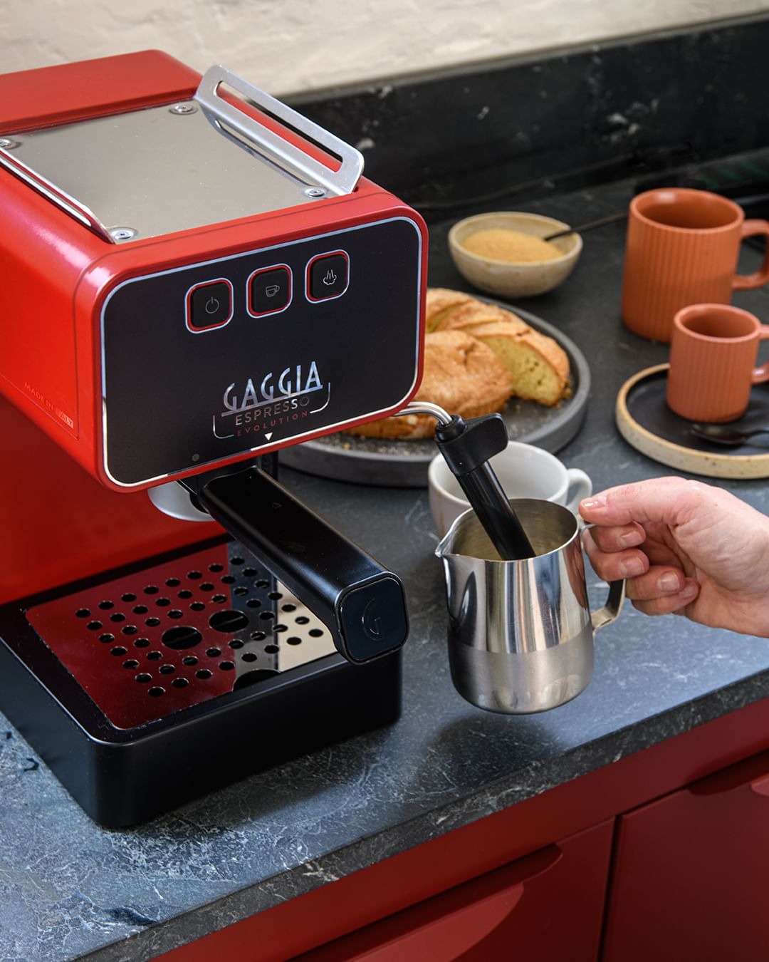 Vòi đánh sữa Pannarello có độ ổn định tốt hơn của tia hơi nước và phạm vi chuyển động rộng hơn