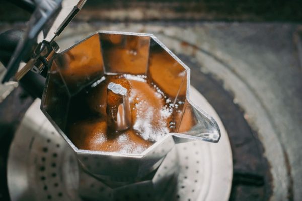 Cách Nấu Cà Phê Với Ấm Moka Pot Đúng Chuẩn – Không Nén Chặt