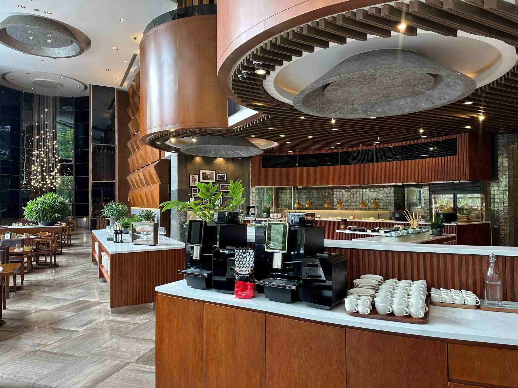 Máy pha cà phê tự động Dr.Coffee F12