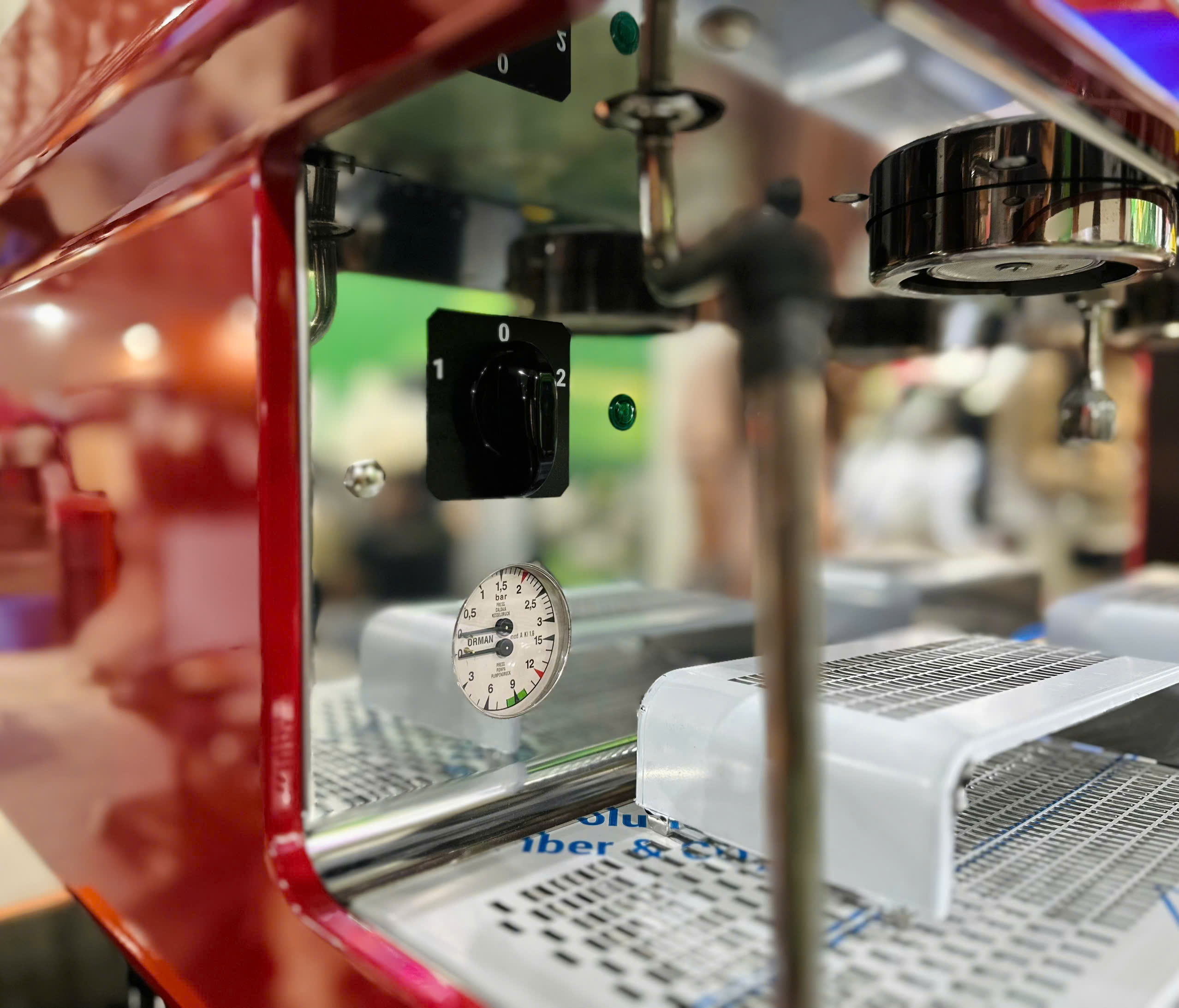 astoria-tanya-2 Đồng hồ đo áp suất kép