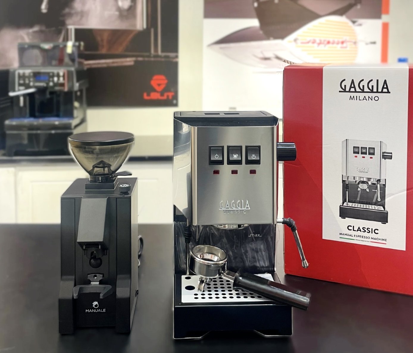 Gaggia Classic E24 phiên bản màu inox
