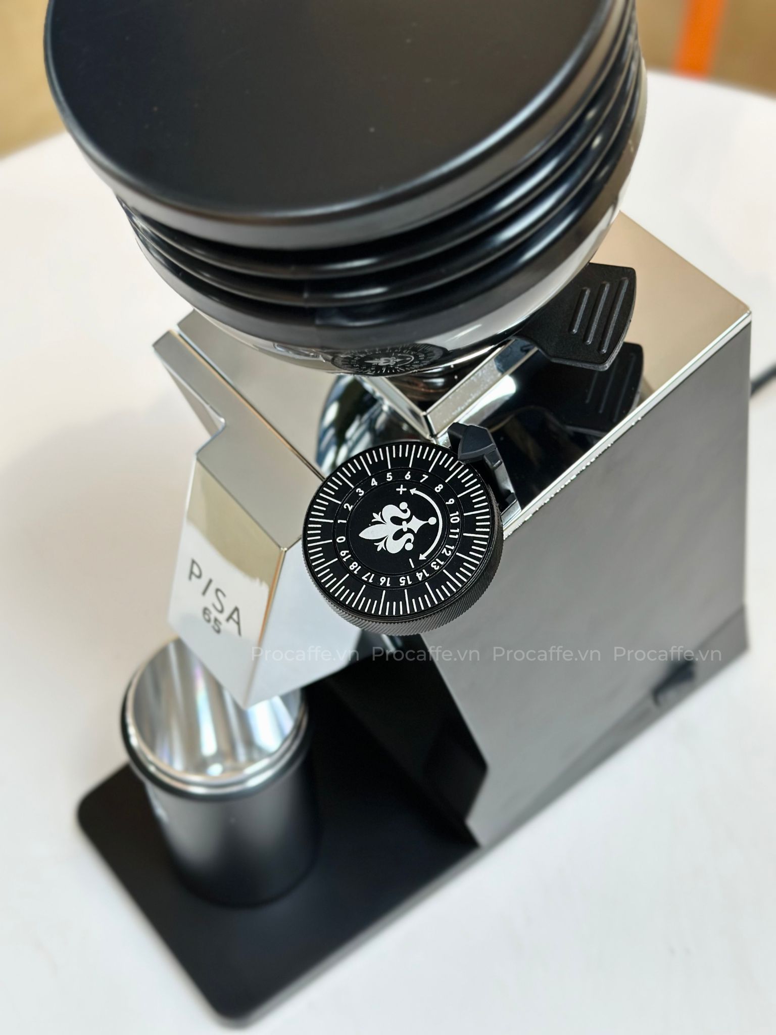 Máy xay cafe espresso Eureka Mignon Pisa 65 có núm điều chỉnh king size