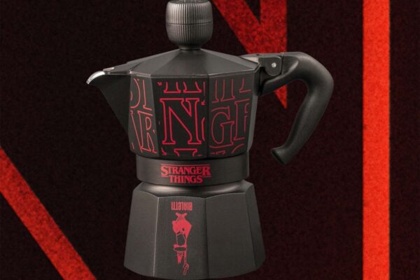 Ấm pha cà phê Bialetti Stranger things – Trải nghiệm sưu tầm đậm chất điện ảnh