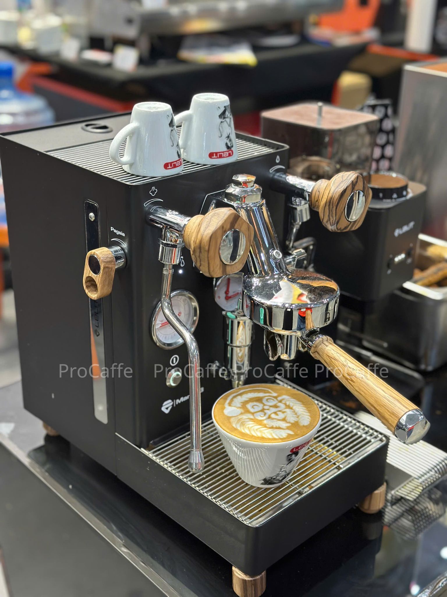 Hiệu suất mạnh mẽ cho trải nghiệm espresso ổn định