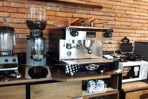 So sánh các dòng máy xay Vitamix cho quầy bar: Chọn model nào phù hợp cho quán cà phê & F&B?