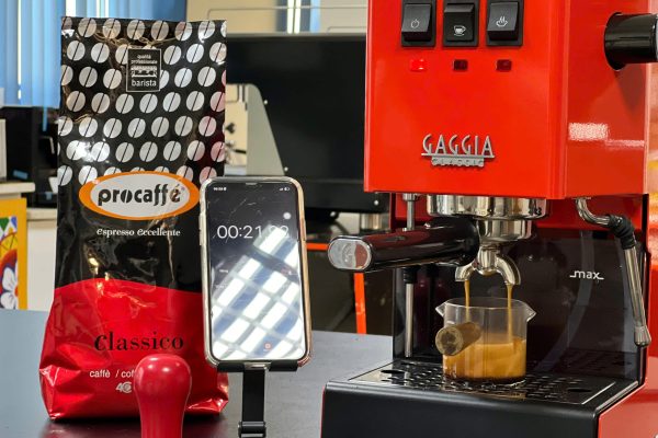 Review máy pha cà phê Gaggia E24 – máy pha cà phê gia đình được yêu thích nhất 2026